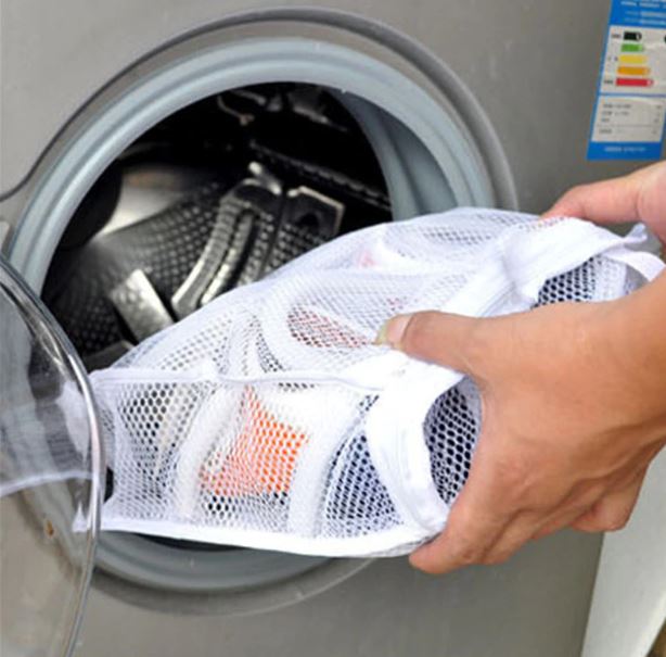 Washing wool shoes in the washing machine